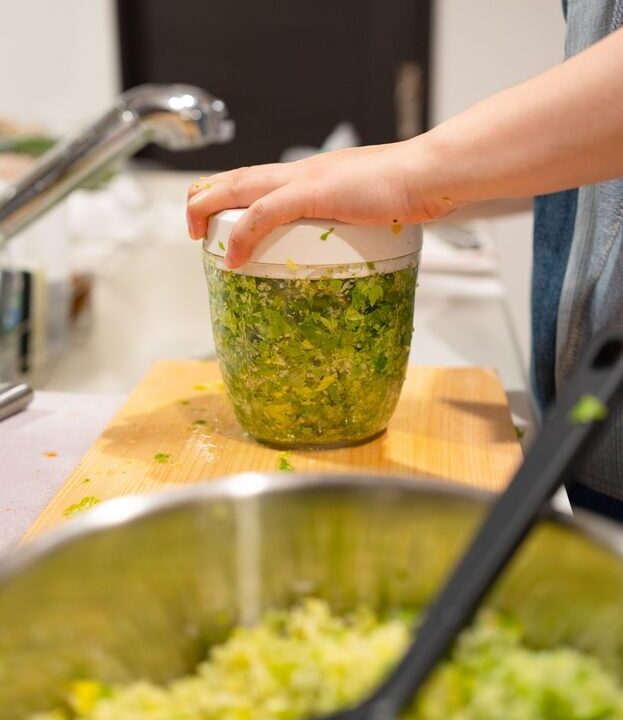 Essential Tools for a Small Kitchen: Maximize Space and Efficiency